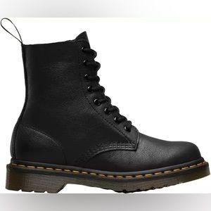 Dr. Martens 1460 Women’s Boot